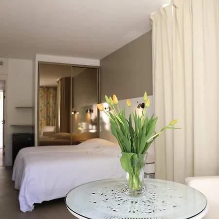 Les Alcyons 4* Le Lavandou