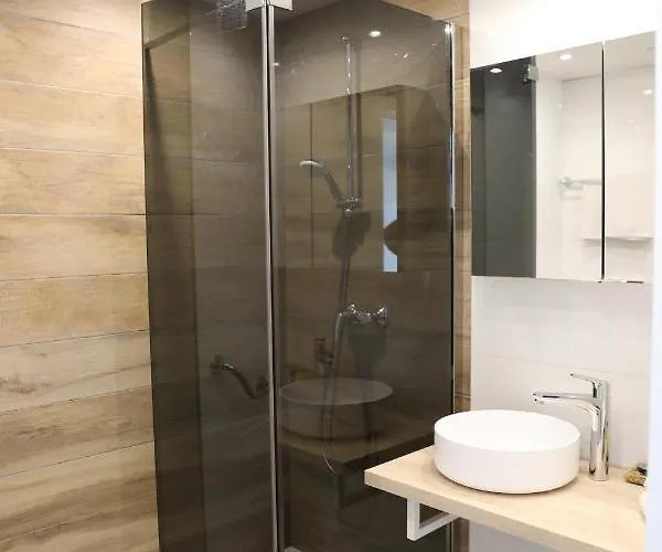 莱斯埃尔塞昂斯酒店 酒店 勒拉旺杜