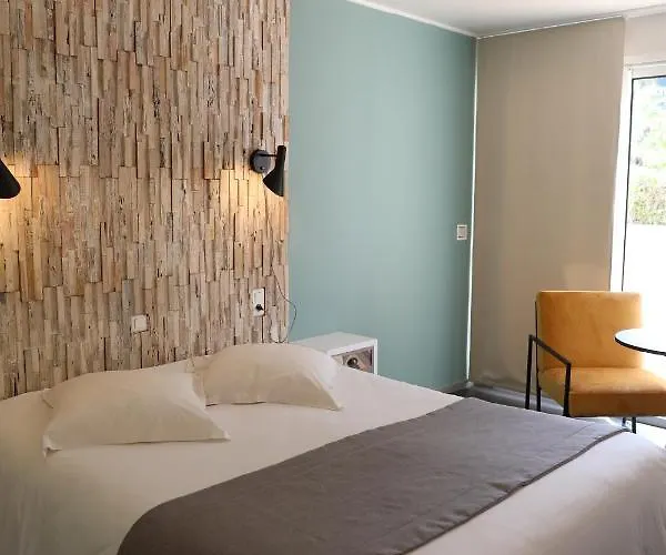 莱斯埃尔塞昂斯酒店 酒店 勒拉旺杜