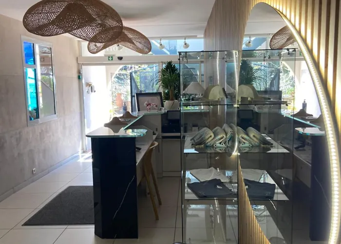 莱斯埃尔塞昂斯酒店 酒店