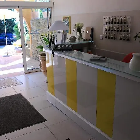 Hotel Les Alcyons Le Lavandou