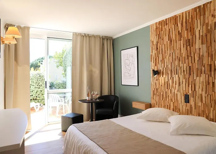 Les Alcyons 3* Le Lavandou