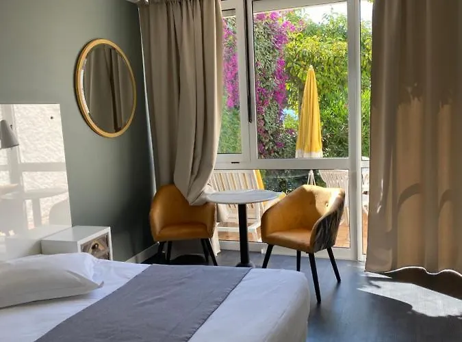 Les Alcyons 3* Le Lavandou